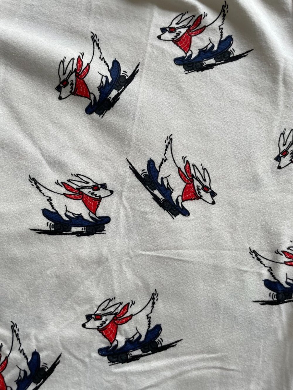 T-Shirt - Picture 3 of 3